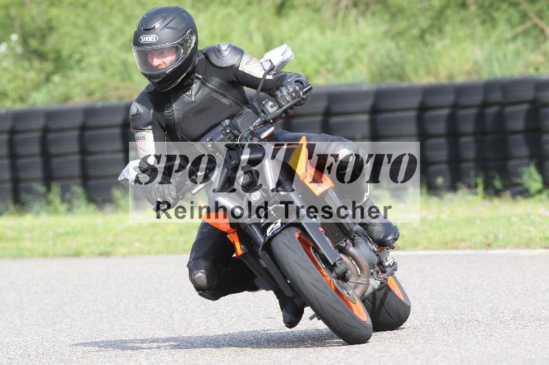 /Archiv-2025/10 23.04.2025 Cornu Master School ADR/gruen-vert/2